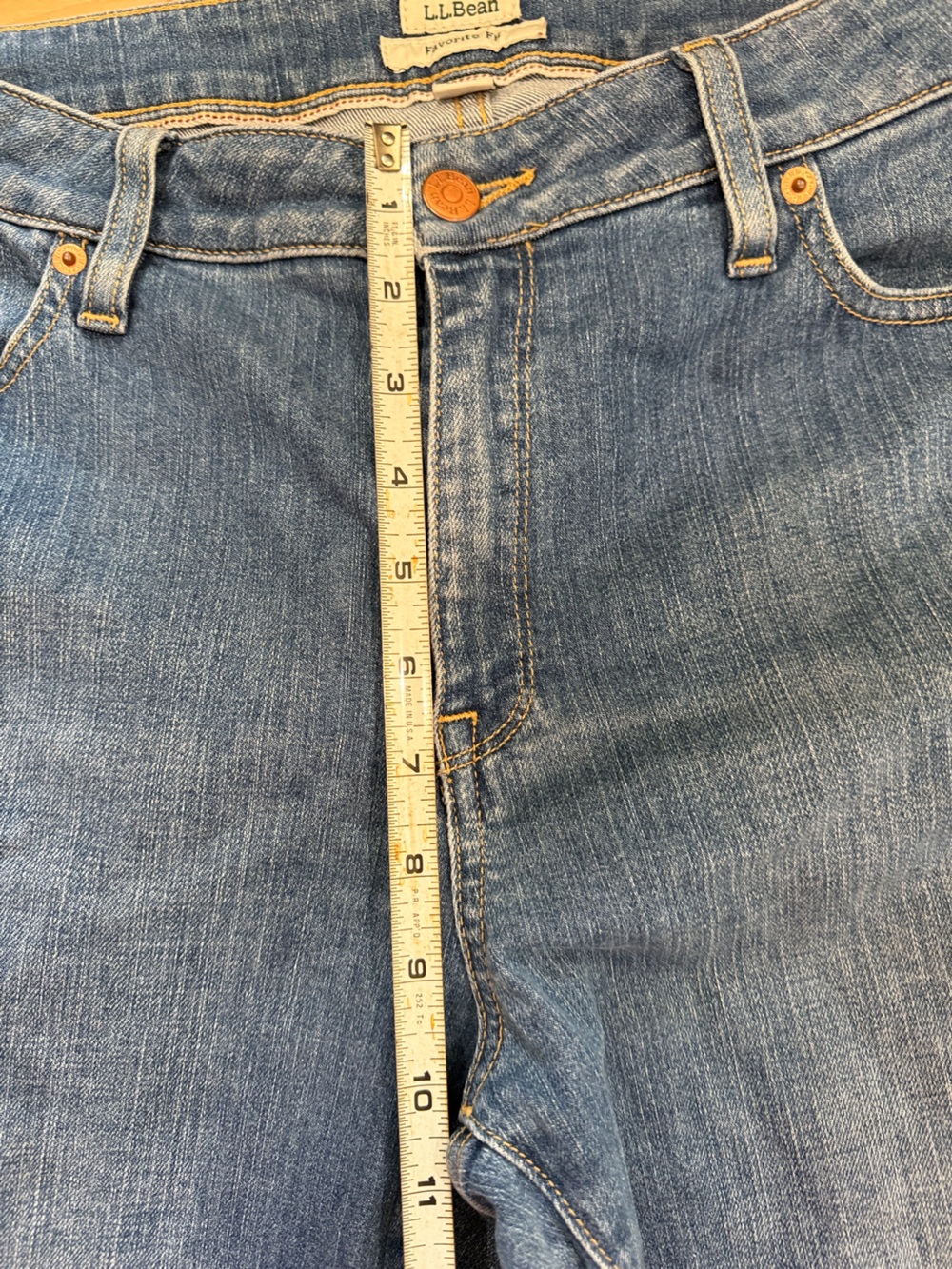 L.L.Bean Favorite Fit Jeans Womens 10 Regular Medium Wash Bootcut Stretch Denim - Picture 4 of 8